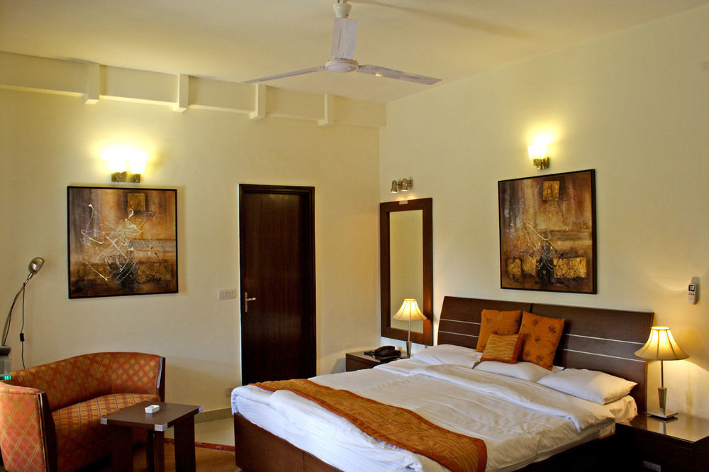 Hotel Ahuja Residency Golf Links Nowe Delhi Zewnętrze zdjęcie