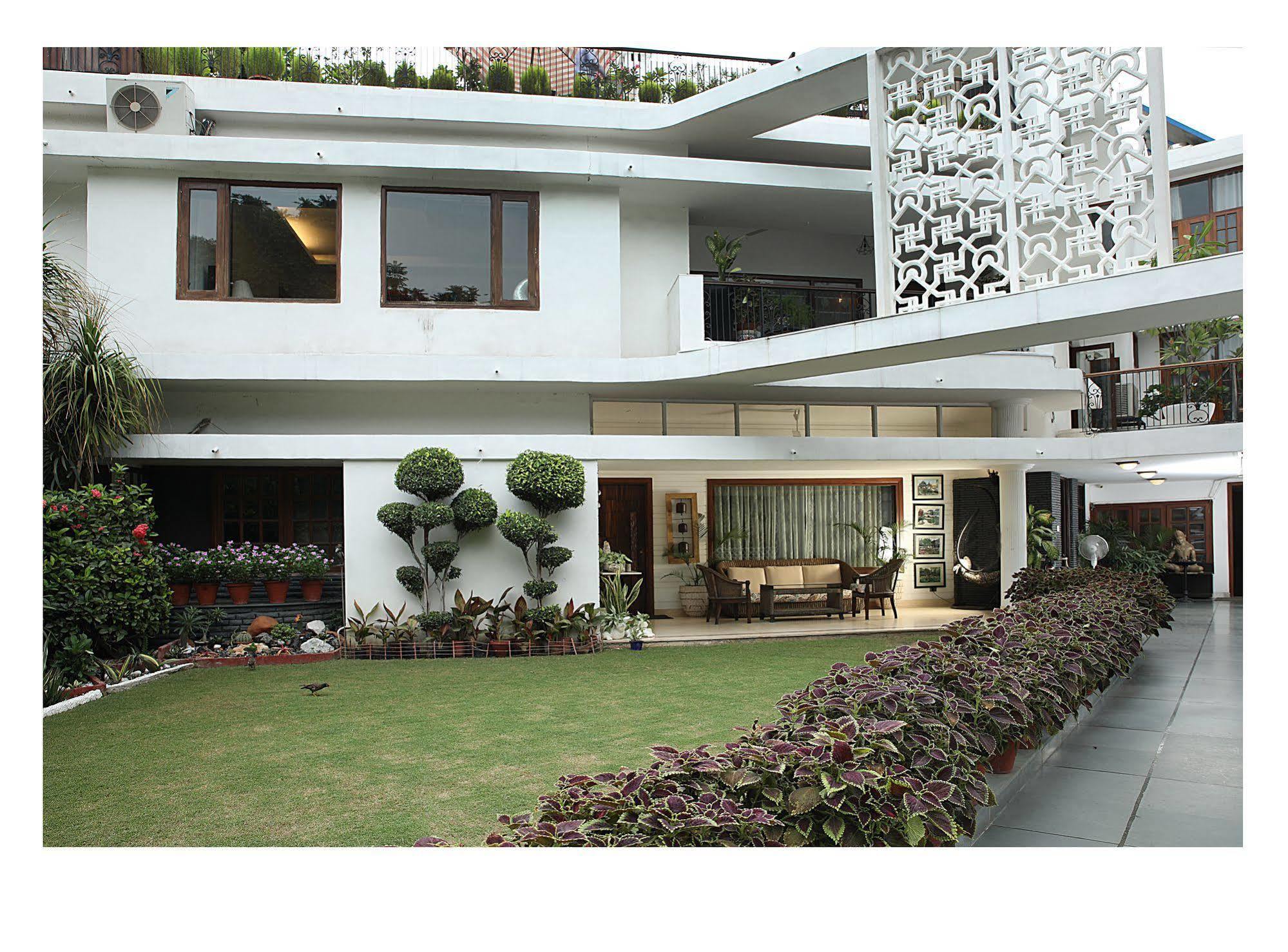 Hotel Ahuja Residency Golf Links Nowe Delhi Zewnętrze zdjęcie